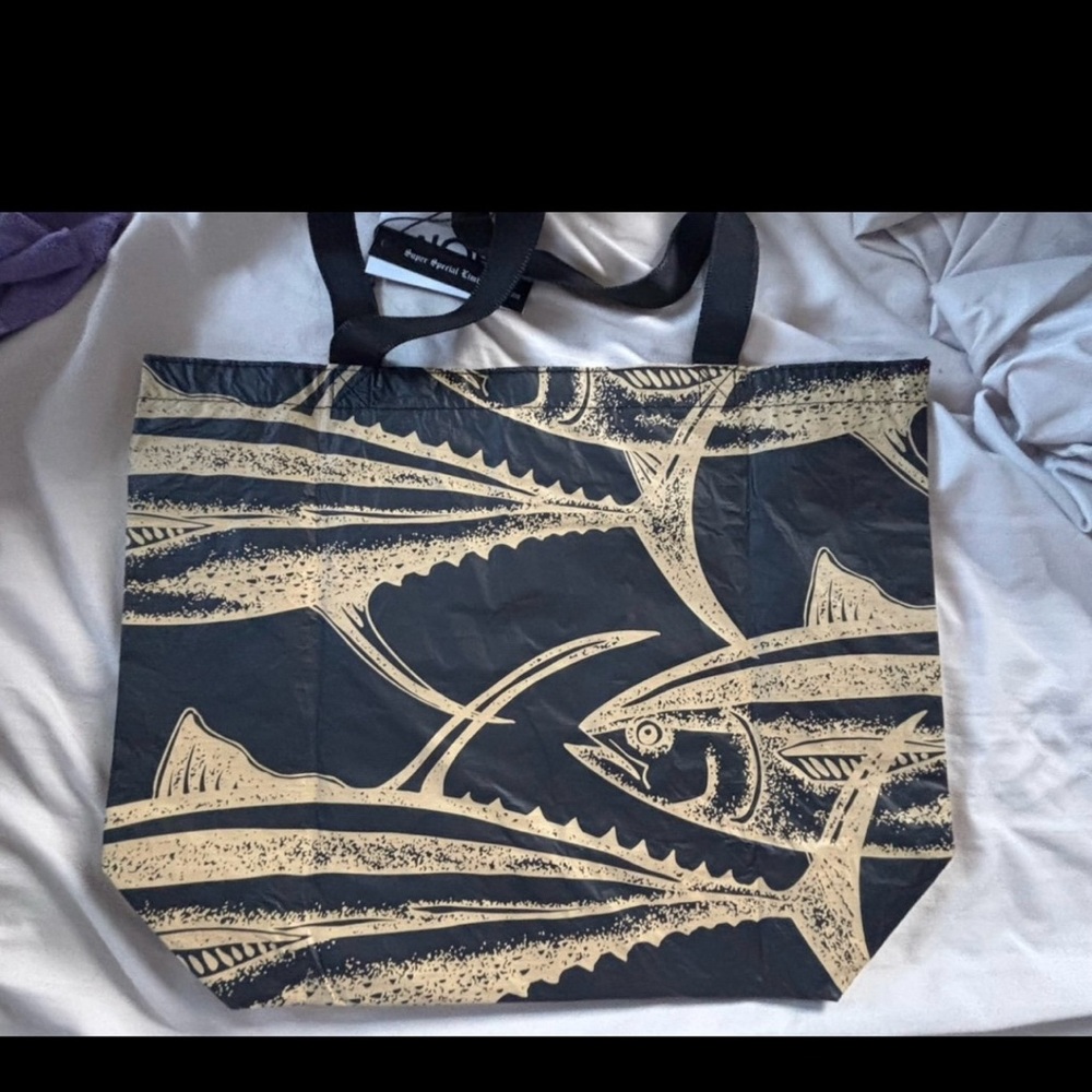 Exclusive ahi and He’e aloha collection tote